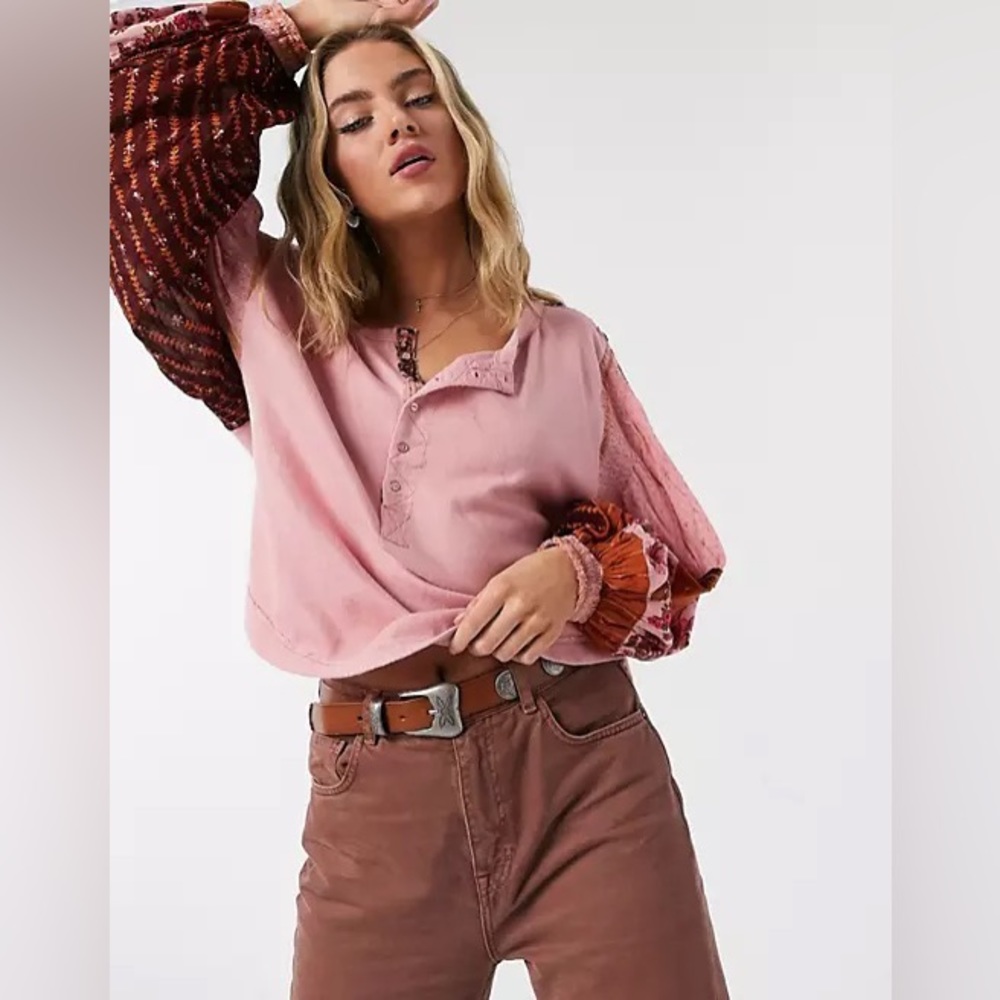 💫HP‼️💫 NWT FREE PEOPLE Light Magic Henley in Pink Vintage, Size Small